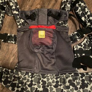 Lillebaby Disney baby carrier